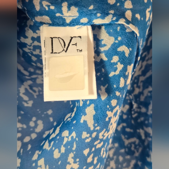 Diane Von Furstenberg 100% Silk Pleated Sleeveless Flowy Top Size 2 - Picture 6 of 8